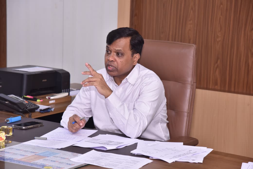 कलेक्टर नरेन्द्र कुमार सूर्यवंशी की अपील: सर्वाइकल कैंसर से बचाव के लिए बालिकाएं लगवाएं एचपीवी वैक्सीन