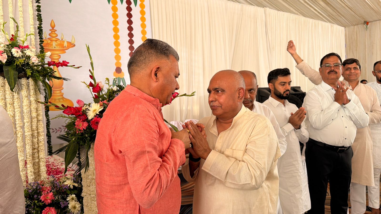 सांसदों, कैबिनेट मंत्रियों और जनप्रतिनिधियों ने दिवंगत सुश्री सुरभि खंडेलवाल को दी श्रृद्धांजलि