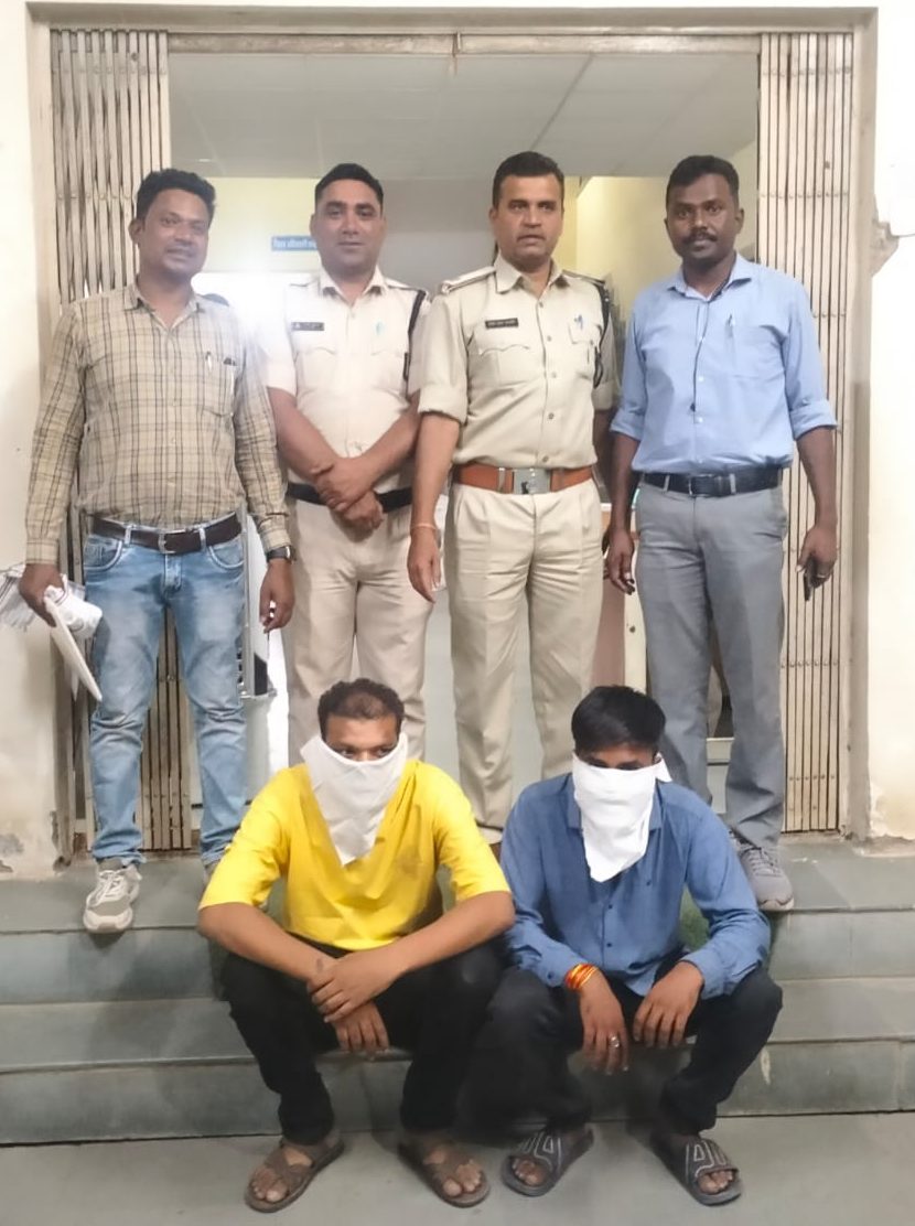 शहर में नशे पर वार: कोतवाली पुलिस ने दो तस्करों को दबोचा, 30 हजार की ब्राउन शुगर की जब्त