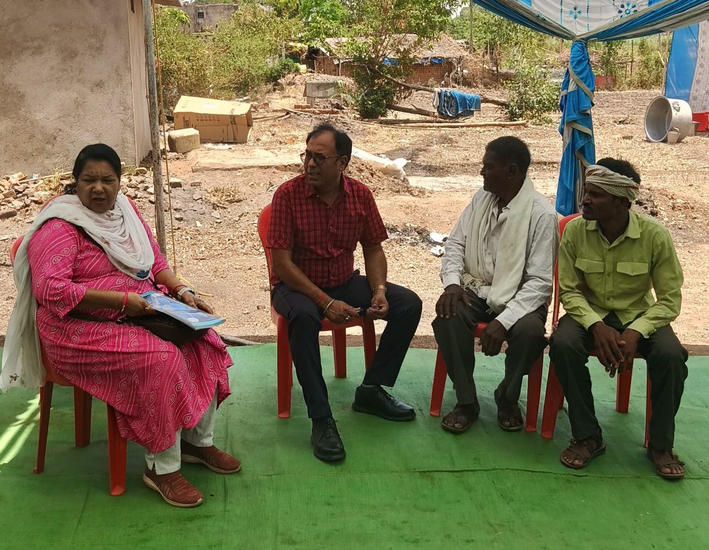 बैतूल के झगड़िया गांव में महिला एवं बाल विकास टीम ने रोके दो बाल विवाह