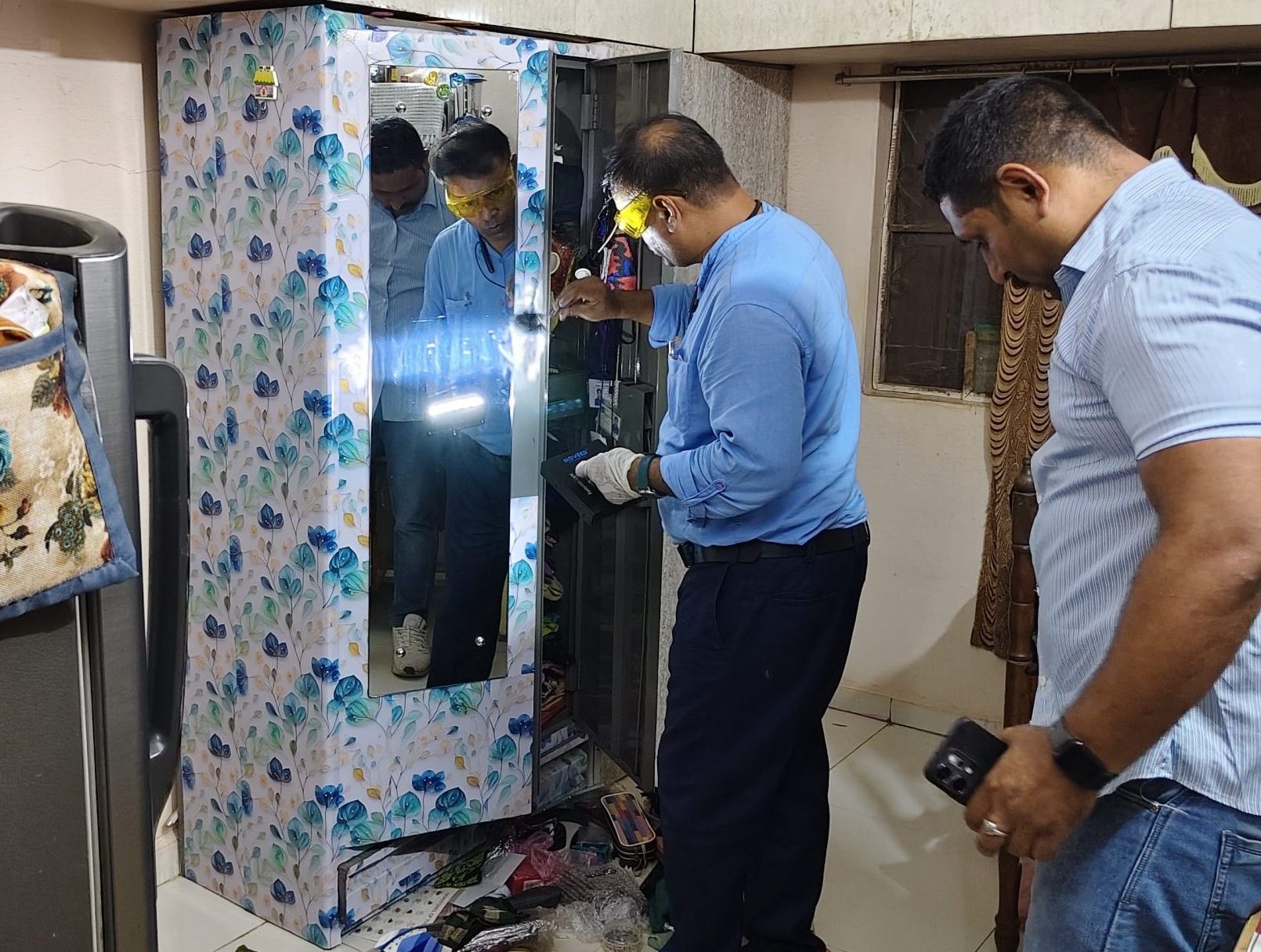 बिग ब्रैकिंग न्यूज: आमला में दिनदहाड़े सनसनीखेज चोरी: विदेश जा रहे बेटे को आमला स्टेशन छोड़ने गया था परिवार, पीछे से करीब ₹5 लाख के जेवरात और 3 लाख की नगदी साफ