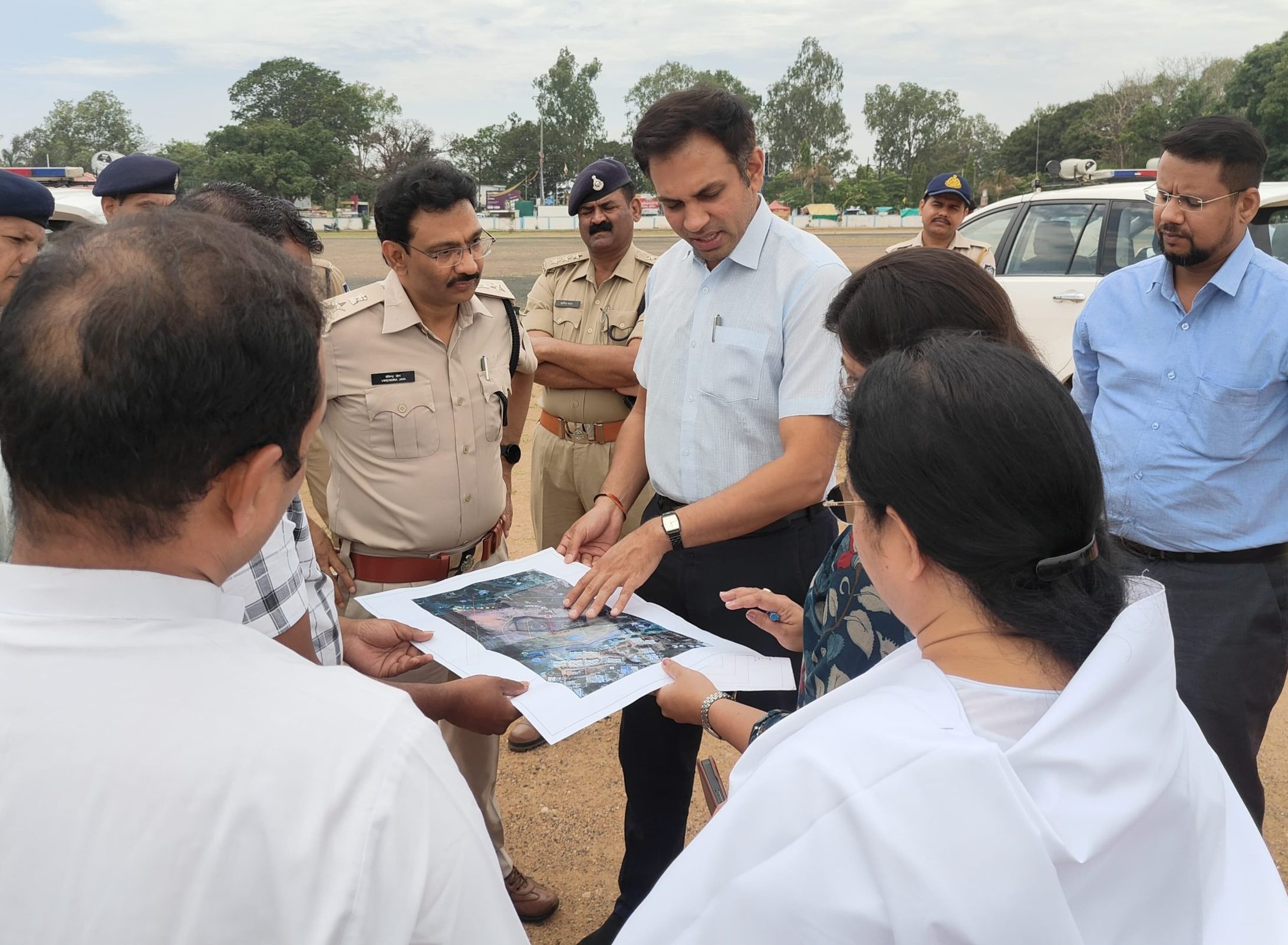 राष्ट्रपति द्रौपदी मुर्मु के प्रस्तावित कार्यक्रम की तैयारियों का कलेक्टर-एसपी ने लिया जायजा
