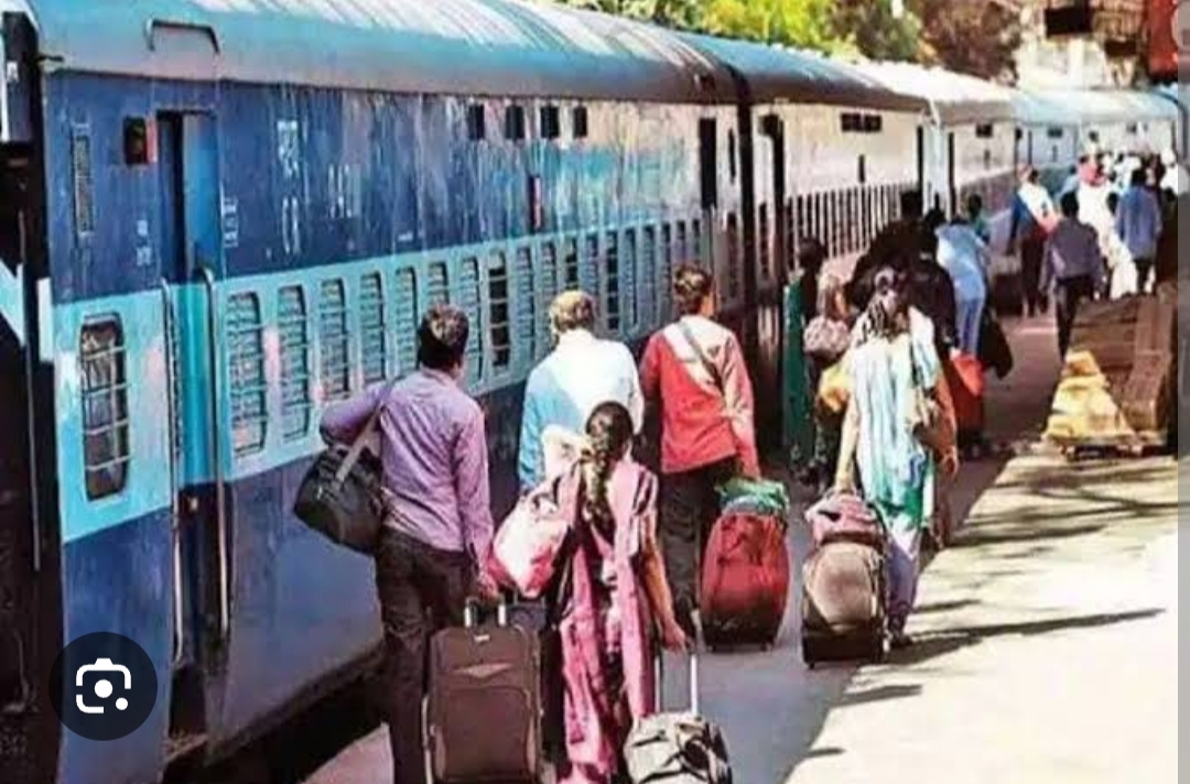 रेल यात्रियों के लिए बड़ी सुविधा: अब आरक्षित डिब्बे में साथ ले जाने वाले सामान की ऑनलाइन बुकिंग होगी
