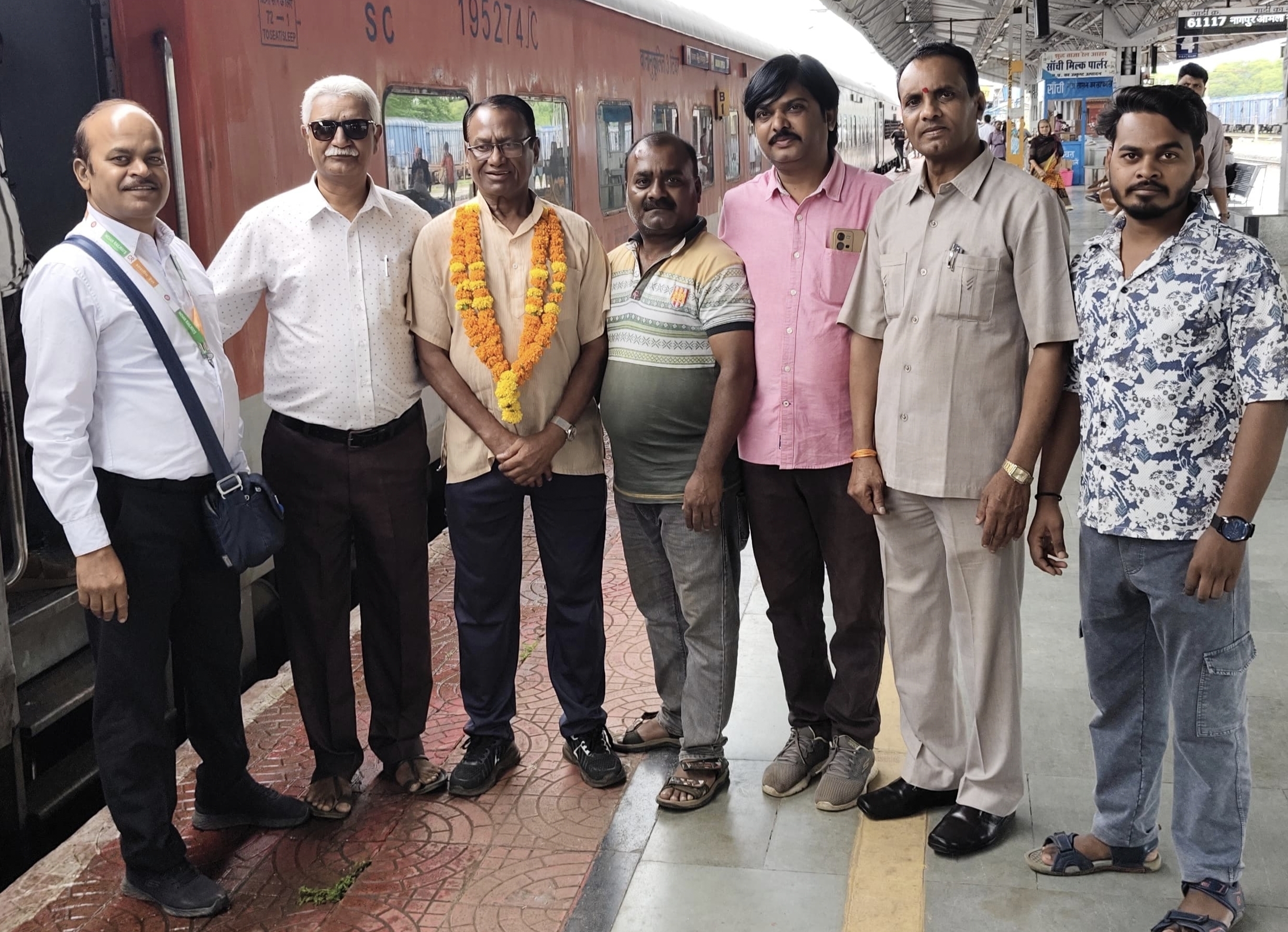 हॉकी के जादूगर मेजर ध्यानचंद के सुपुत्र अशोक ध्यानचंद का आमला में स्वागत सम्मान